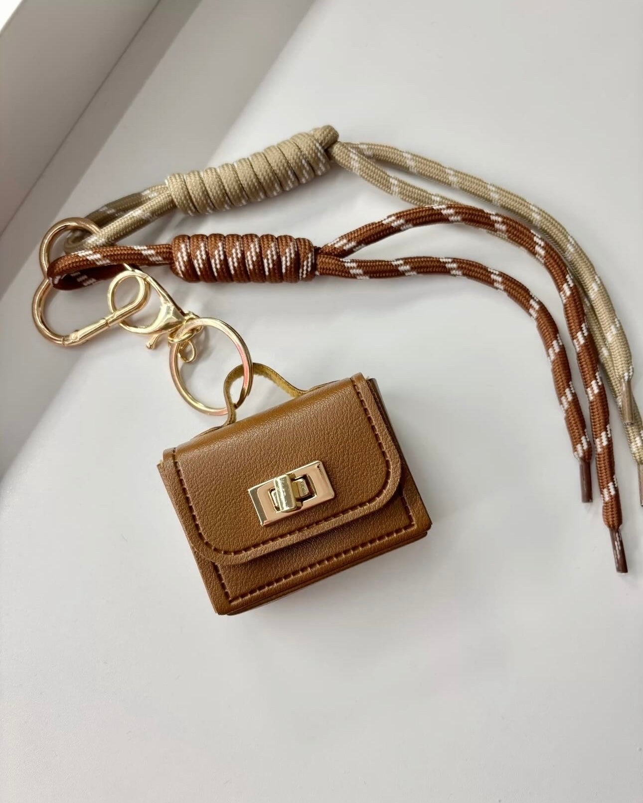 AMAYA—bijou de sac-Mini sac noir & marron pour airpods